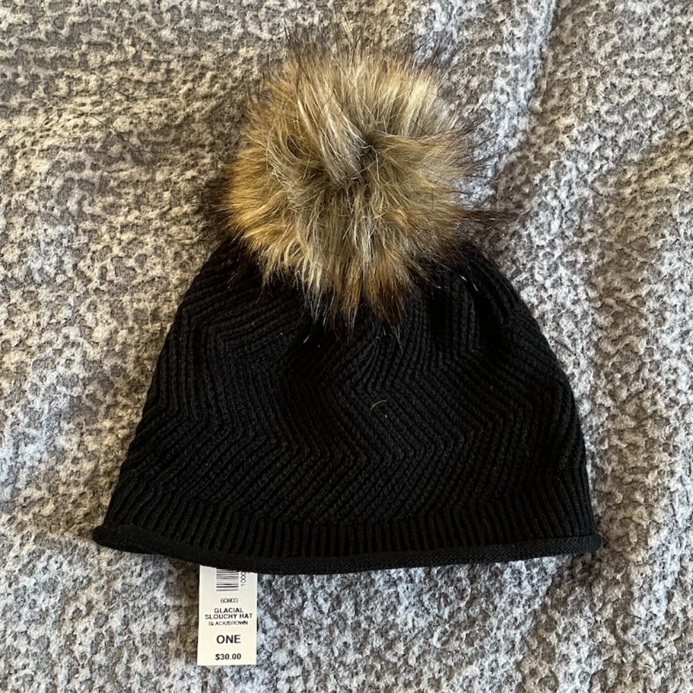 NWT Aritzia Glacial Slouchy Hat Black